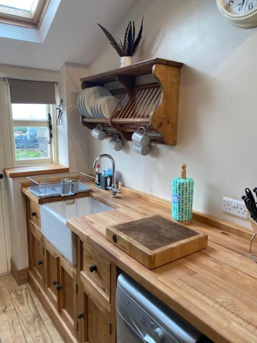 Spaniel Cottage With Views Of Ham Hill, Stoke Sub Hamdon Martock Екстер'єр фото